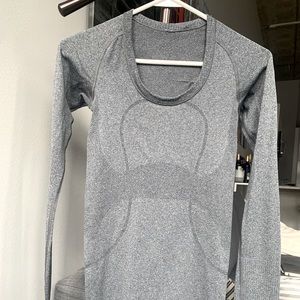 *SOLD* Lululemon Grey Swiftly LS